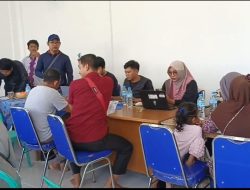 Warga RW 019 Desa Sukadami Manfaatkan Layanan Jemput Bola Adminduk