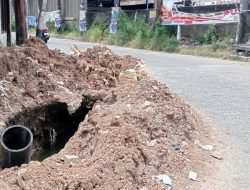 Warga Desa Waluya Keluhkan Pekerjaan Proyek Pipa Galian PDAM Yang Dilaksanakan Oleh PT Rafa Karya Indonesia