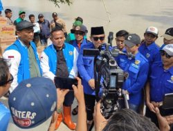 Wujud Kepedulian Pemuda, DPD KNPI Kabupaten Bekasi Terjun Langsung ke Lokasi Banjir