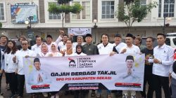 Indahnya Berbagi di Bulan Ramadhan ‎DPD PSI Kabupaten Bekasi Bagikan Ratusan Takjil
